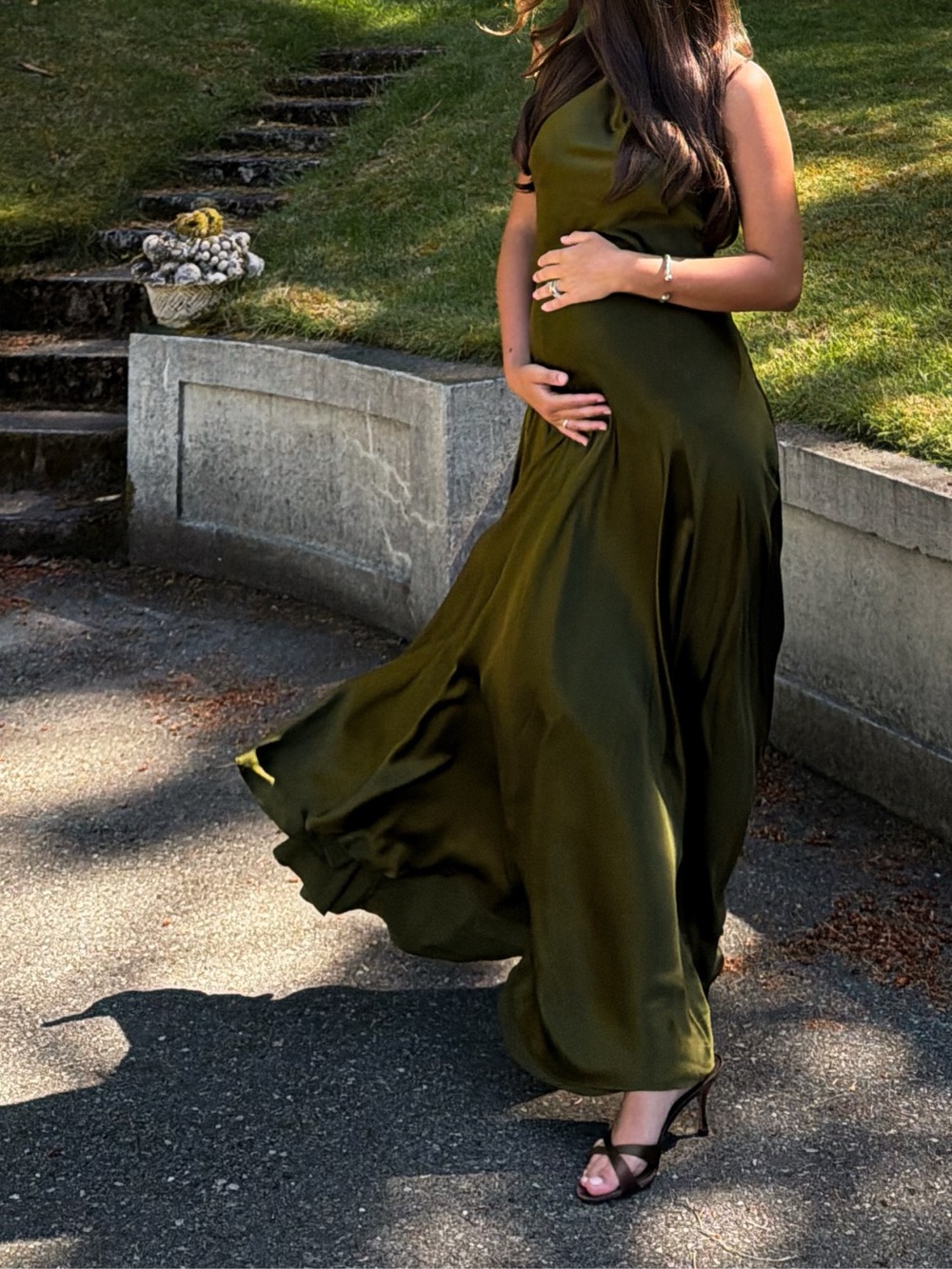 REFORMATION Sera Silk Set in Moss 4